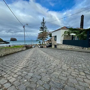 studios-by-the-sea.madeira-islandshotels.com/